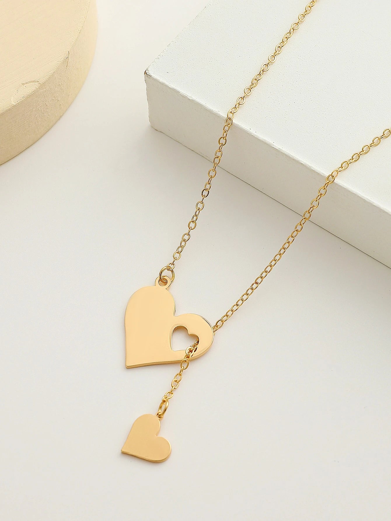Collar creativo de corazon hueco