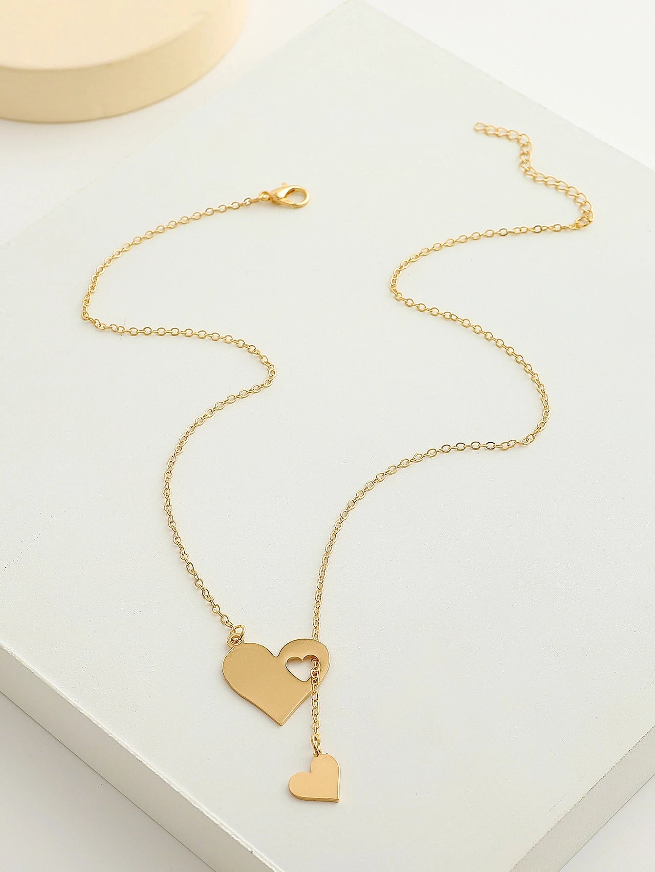 Collar creativo de corazon hueco
