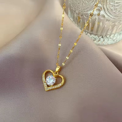 Collar Corazón con Diamante